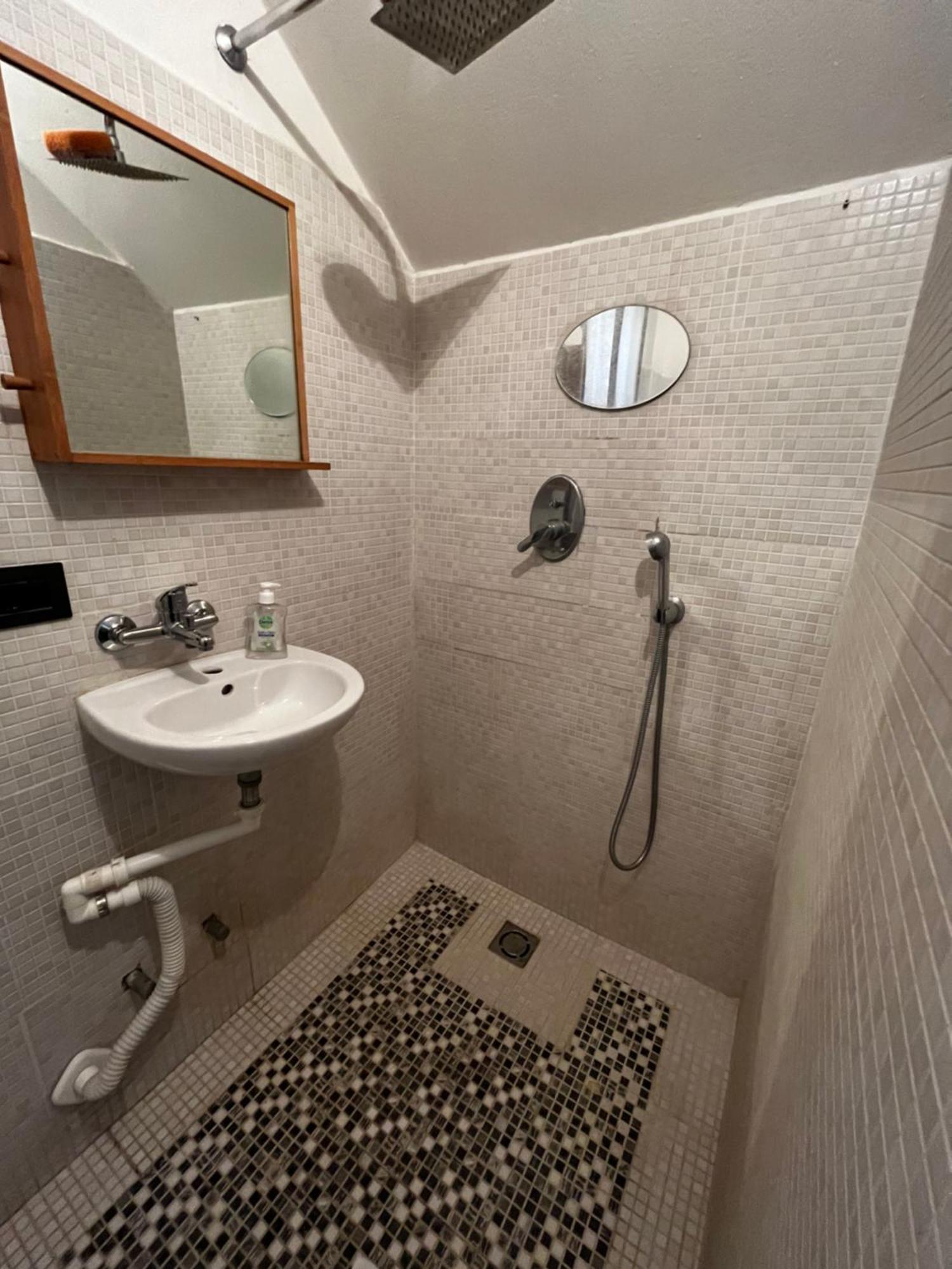 Camera Con Bagno Mirjana Cislago Ngoại thất bức ảnh
